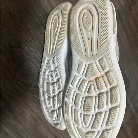 Nike Air Max Axis Running Sneakers Women's 7 - Picture 8 of 8